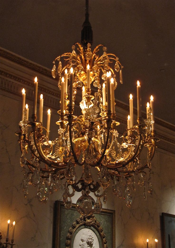 The History of Lighting Design: From Chandeliers to Smart Bulbs